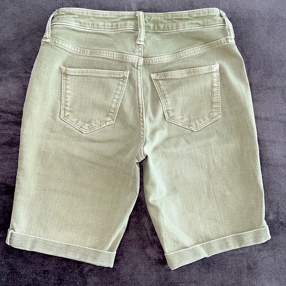 Universal Thread High Rise Bermuda Shorts - Picture 2 of 6
